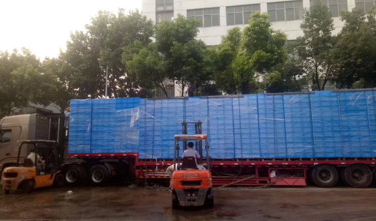 塑料周轉(zhuǎn)箱批發(fā)？懂得人不多，還好知道的早