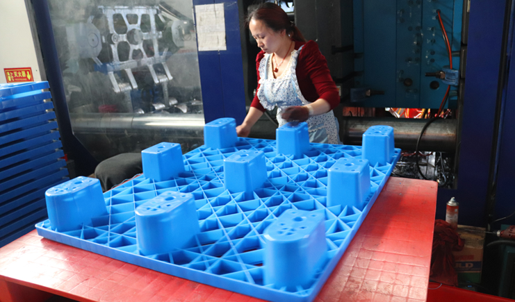 塑料托盤多少錢一個(gè)？五大決定因素你知道嗎？