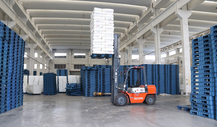 復(fù)聯(lián)4的英雄們維護(hù)宇宙和平，塑料托盤守護(hù)您