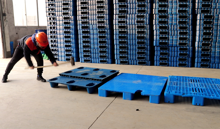 砸！砸！砸！這家吹塑塑料托盤竟然砸不爛？？？