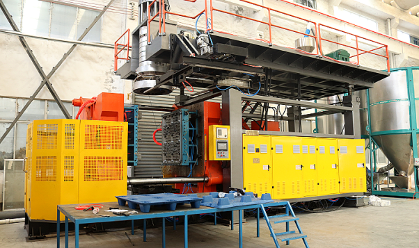 九腳塑料托盤如何生產(chǎn)？塑料托盤廠家來解惑